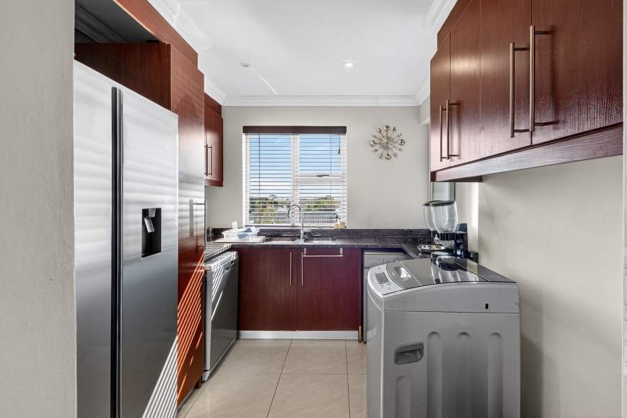 6 Bedroom Property for Sale in Olive Grove Western Cape